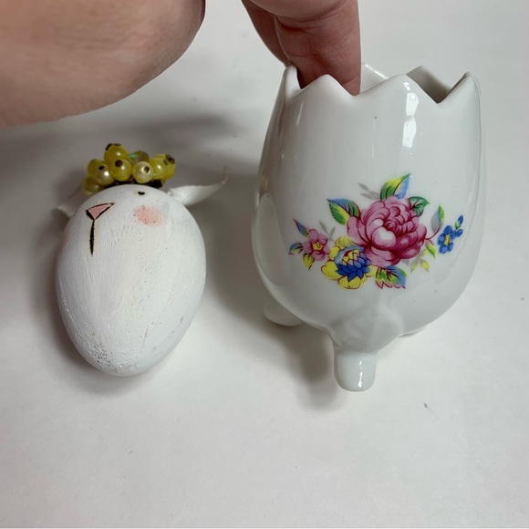 Vintage bone china egg vase with adorable hand made bunny rabbit head. - Picture 3 of 10
